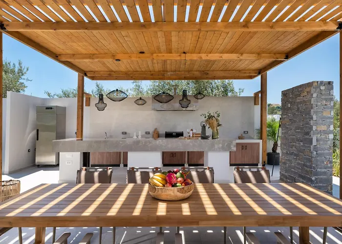 Lanik Luxury Pool Апартаменты *