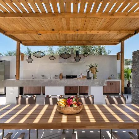 Lanik Luxury Pool Apartment *