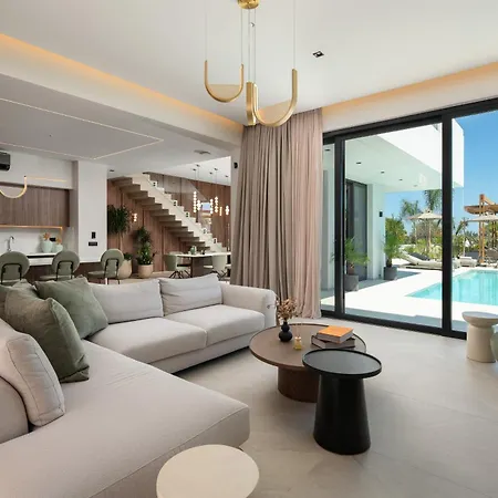 Lanik Luxury Pool Αφάντου