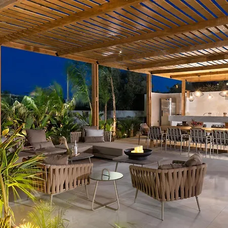 Lanik Luxury Pool *