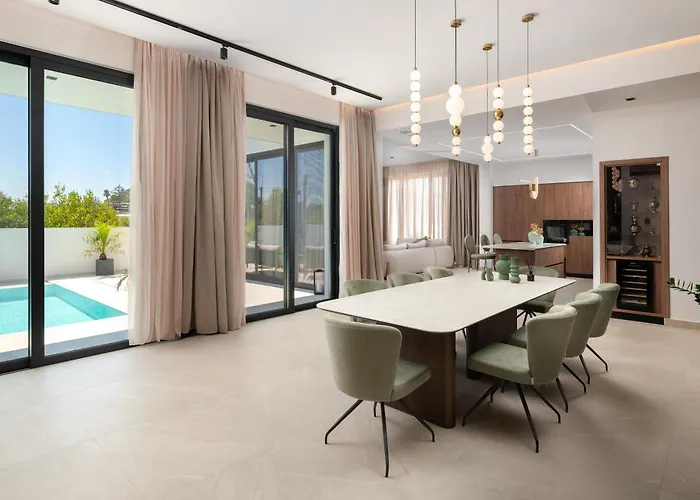 Lanik Luxury Pool 아파트 *