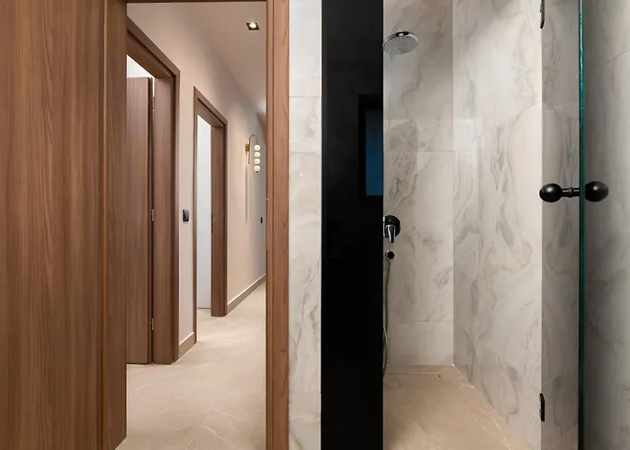 아파트 Lanik Luxury Pool