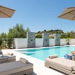 Lanik Luxury Pool