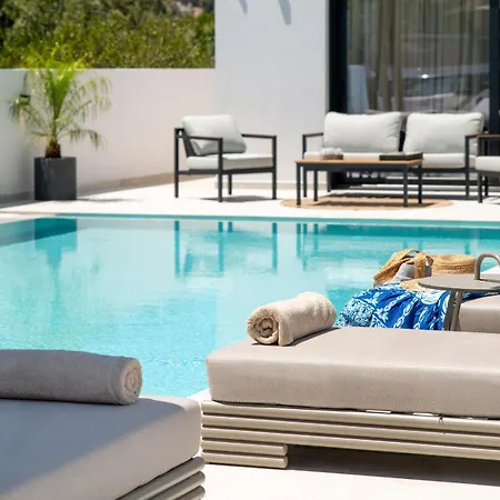 Lanik Luxury Pool Afantou