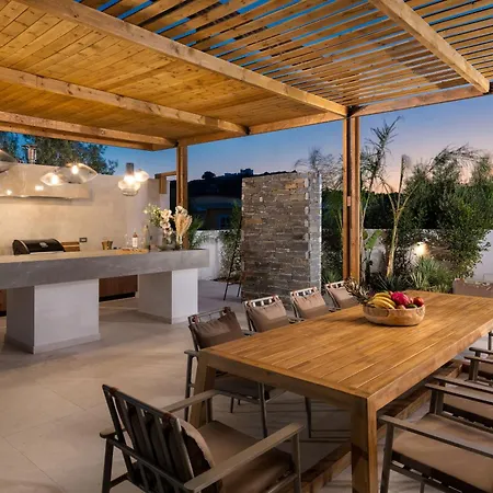 Lanik Luxury Pool Apartmán