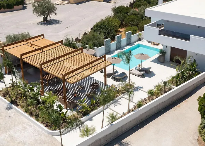 Lanik Luxury Pool 公寓